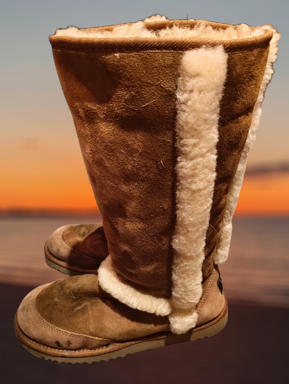 UGG AUSTRALIA Vintage Sunsparkle Sundance Tall Chestnut Spill Seam Boots